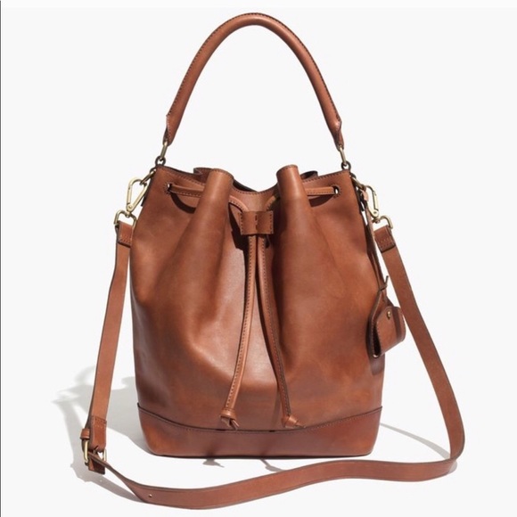 Madewell Handbags - NEW Madewell Lafayette Leather Bucket Bag